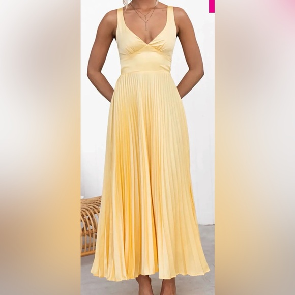 Butter Yellow Pleated Midi Dress Open Back Wedding Guest Size Medium - Picture 5 of 7